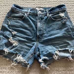 NWOT ABERCROMBIE AND FITCH SHORTS